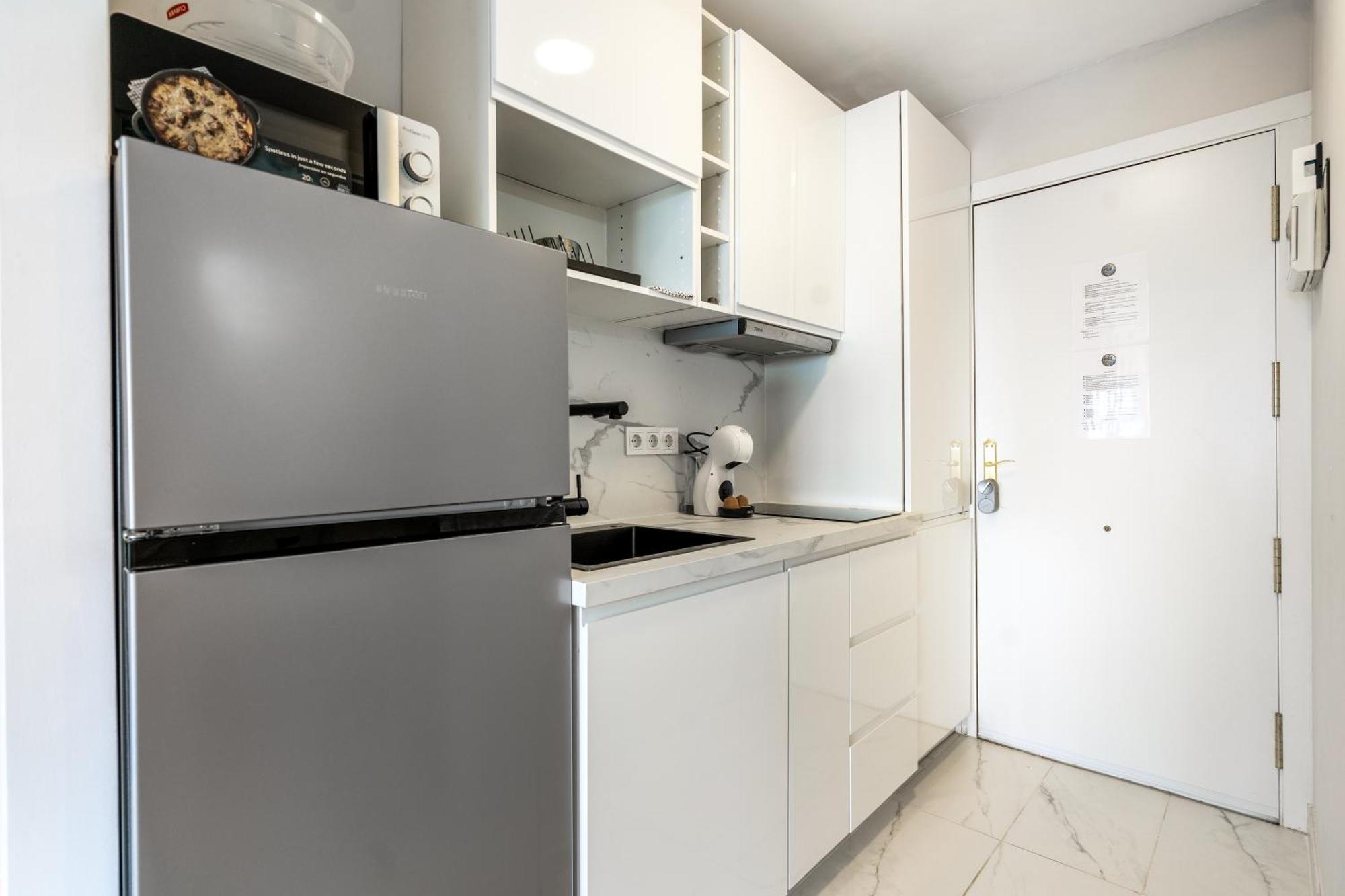Modern Studio Apartment With Sea Views 5 Min From The Beach Sitio de Calahonda Bagian luar foto