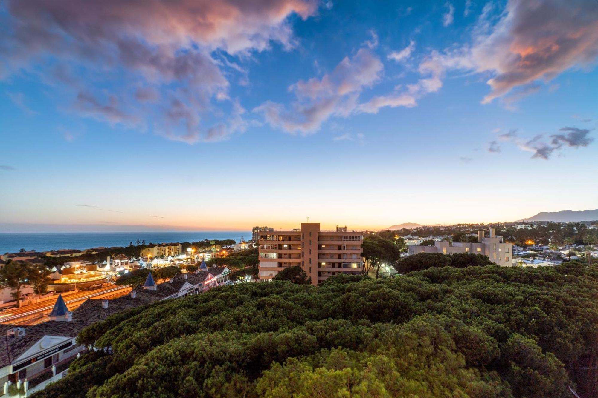 Modern Studio Apartment With Sea Views 5 Min From The Beach Sitio de Calahonda Bagian luar foto