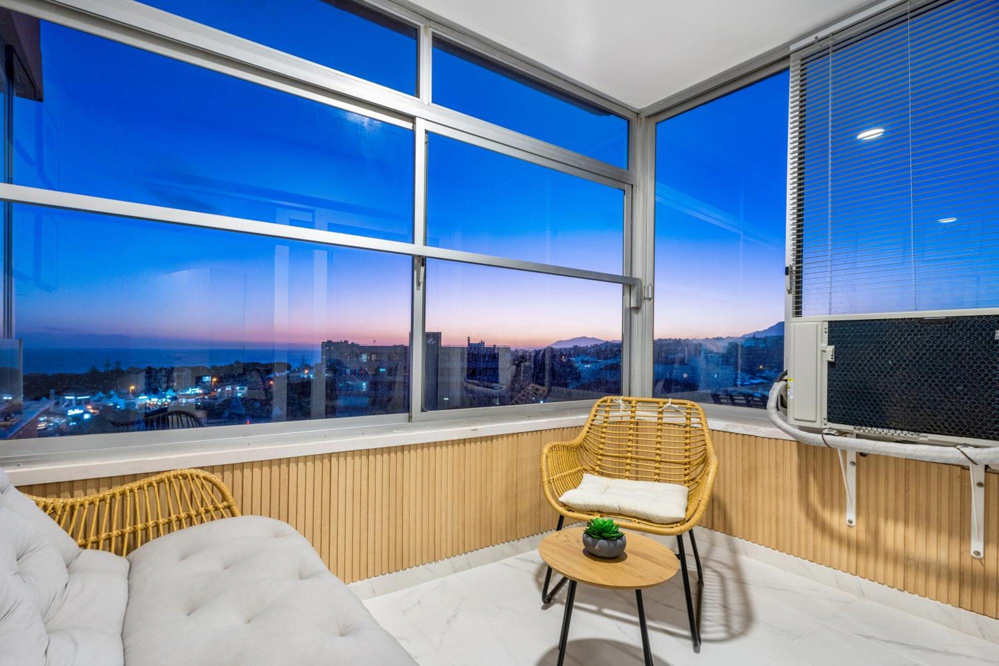 Modern Studio Apartment With Sea Views 5 Min From The Beach Sitio de Calahonda Bagian luar foto